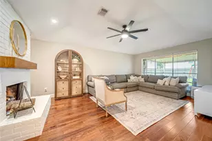 2802 Park Meadows Ave, Deer Park, TX 77536 - Photo 9