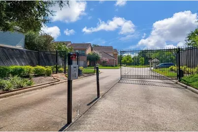 15735 Tanya Circle, Houston, TX 77079 - Photo 37