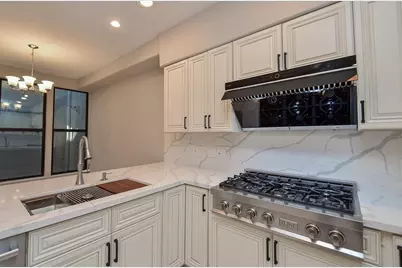 15735 Tanya Circle, Houston, TX 77079 - Photo 11