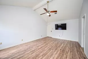 14431 Royal Hill Dr, Houston, TX 77083 - Photo 15