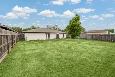 13518 Greenbriar Drive, Sugar Land, TX 77498 - Photo 5