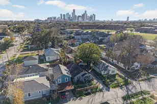 1222 Genova St, Houston, TX 77009 - Photo 5