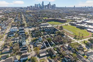 1222 Genova St, Houston, TX 77009 - Photo 1