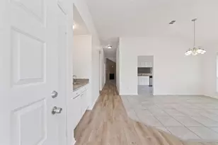 1002 Afton Ct, Tomball, TX 77375 - Photo 5