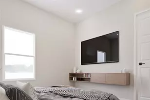 7841 Sunnyhill St, Houston, TX 77088 - Photo 11