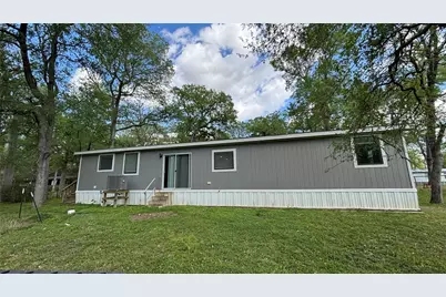 563 Forrest Lawn, Wharton, TX 77488 - Photo 7