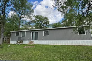 563 Forrest Lawn, Wharton, TX 77488 - Photo 7