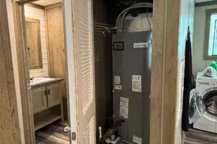 563 Forrest Lawn, Wharton, TX 77488 - Photo 17