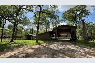 563 Forrest Lawn, Wharton, TX 77488 - Photo 3