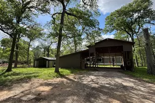 563 Forrest Lawn, Wharton, TX 77488 - Photo 3