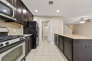 16005 Summerville Lake Dr, Tomball, TX 77377 - Photo 19