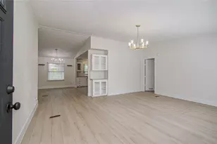 4537 Grand Oaks Dr, Willis, TX 77378 - Photo 3