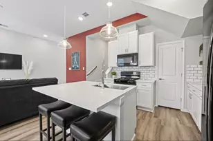 211 Clark Meadows Ln, Houston, TX 77076 - Photo 9