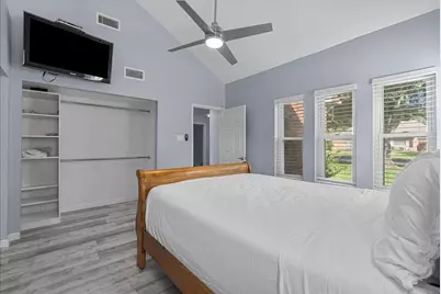 1016 Glenshannon Avenue, Friendswood, TX 77546 - Photo 23