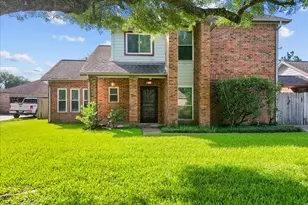 1016 Glenshannon Ave, Friendswood, TX 77546 - Photo 1