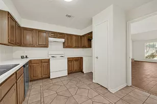4910 Brownfields Ct, Houston, TX 77066 - Photo 9