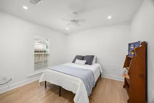 945 Dorothy St, Houston, TX 77008 - Photo 25