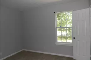 5783 Westover St, Houston, TX 77033 - Photo 9