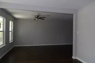 5783 Westover St, Houston, TX 77033 - Photo 3
