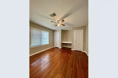 718 E Wilkins Street, Angleton, TX 77515 - Photo 7