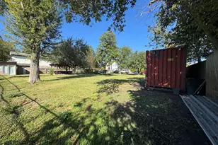 757 Lucky St, Houston, TX 77088 - Photo 7