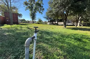 757 Lucky St, Houston, TX 77088 - Photo 9