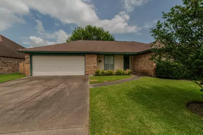 2734 13th St, Port Neches, TX 77651 - Photo 1