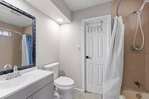11763 Cliveden Dr, Houston, TX 77066 - Photo 17