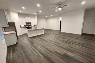 1606 Happy Vly St, Montgomery, TX 77316 - Photo 5