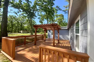 172 Pine Needle St, Onalaska, TX 77360 - Photo 3