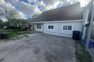 12501 W Hardy Rd, Houston, TX 77037 - Photo 3