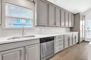 22110 Deaf P Smith Dr, Galveston, TX 77554 - Photo 11