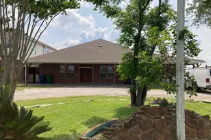 3115 County Rd 58, Manvel, TX 77578 - Photo 3