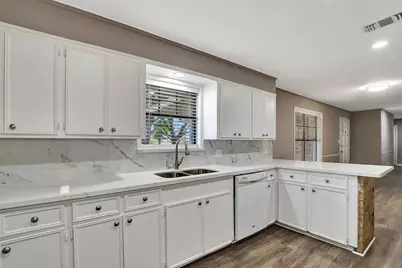 1523 E Morris Street E, Madisonville, TX 77864 - Photo 11