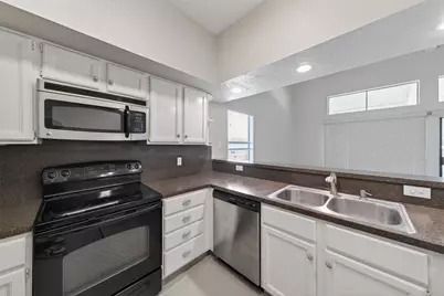132 April Point Drive S, Conroe, TX 77356 - Photo 13