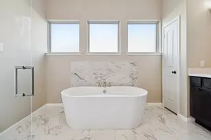 11903 Oakwood Dr, Mont Belvieu, TX 77535 - Photo 13