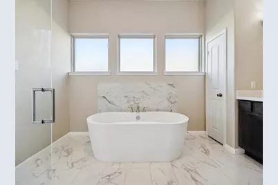 11903 Oakwood Drive, Mont Belvieu, TX 77535 - Photo 15