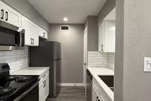 3300 Pebblebrook Dr, Seabrook, TX 77586 - Photo 9