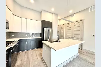 401 W 25th St Street #2125, Houston, TX 77008 - Photo 5
