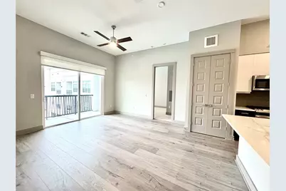 401 W 25th St Street #2125, Houston, TX 77008 - Photo 3