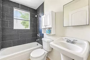 225 Palmyra St St, Houston, TX 77022 - Photo 13