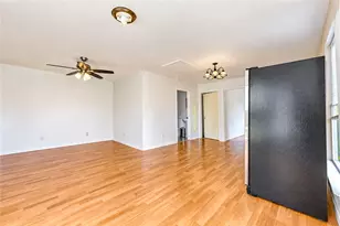 225 Palmyra St St, Houston, TX 77022 - Photo 31