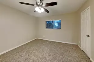 26871 Castlecliff Ln, Kingwood, TX 77339 - Photo 11