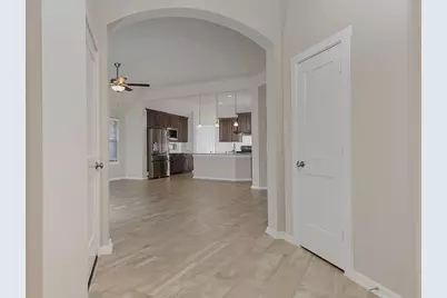 151 Silva Creek, Conroe, TX 77318 - Photo 5