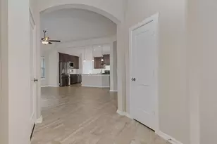 151 Silva Creek, Conroe, TX 77318 - Photo 5