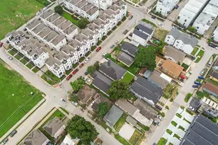 2708 Kennedy St, Houston, TX 77003 - Photo 33