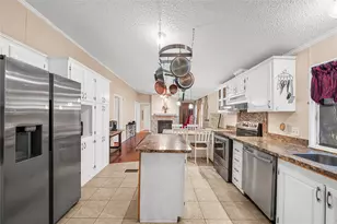 19645 Nordt Rd, Damon, TX 77430 - Photo 11