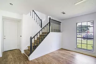 402 Tresvant Dr, Webster, TX 77598 - Photo 7