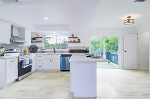 402 Tresvant Dr, Webster, TX 77598 - Photo 19