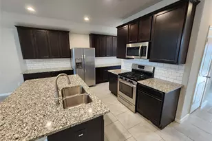1310 Central Heights Dr, Missouri City, TX 77459 - Photo 3